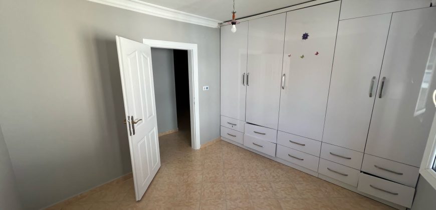 5004 ARİFOĞLU APT CİKCİLLİ ALANYA SATILIK 5 KATLI BİNANIN 5. KATI 3+1 BOŞ DAİRE