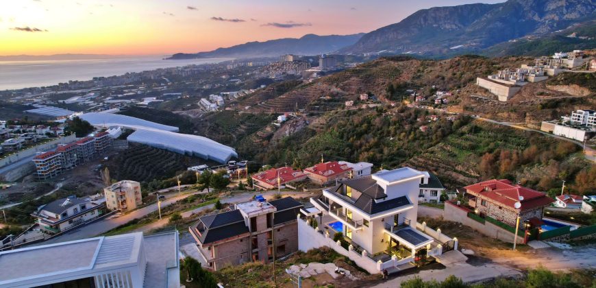 DALGILIÇ VİLLA KARGICAK ALANYA SATILIK ULTRA LÜKS MÜSTAKİL 4+1 300 M2 825.000 €