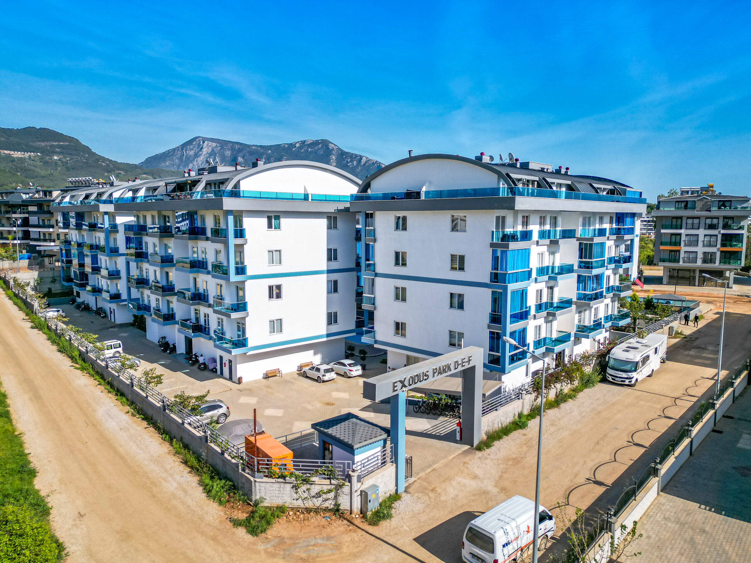 OBA SATILIK 1+1 EŞYALI DAİRE ALANYA EXODUS PARK