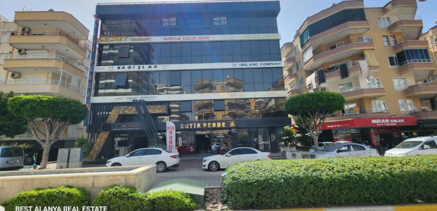 KİRALIK BÜRO OFİS CERAY PLAZA MAHMUTLAR ALANYA KISMEN EŞYALI AYLIK 25.000 TL