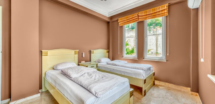 KARGICAK SATILIK 3+1 EŞYALI VİLLA ALANYA Gold City Villa