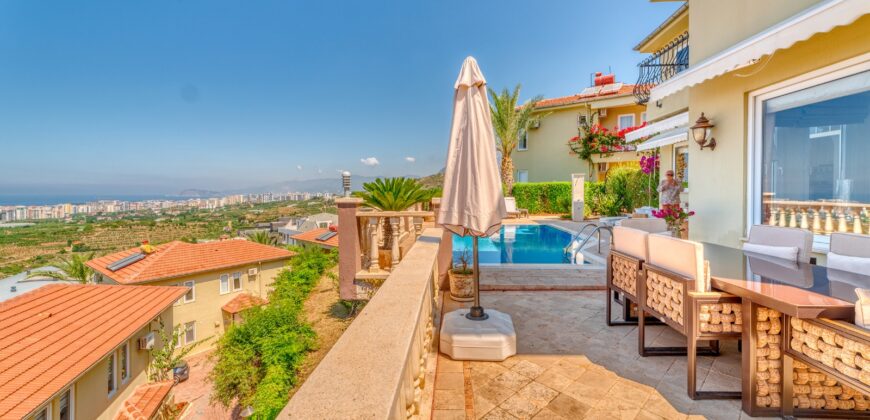 KARGICAK SATILIK 3+1 EŞYALI VİLLA ALANYA Gold City Villa