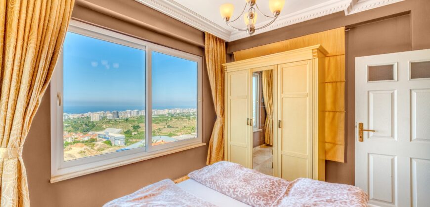 KARGICAK SATILIK 3+1 EŞYALI VİLLA ALANYA Gold City Villa