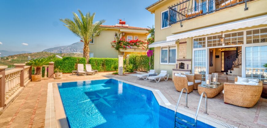 KARGICAK SATILIK 3+1 EŞYALI VİLLA ALANYA Gold City Villa