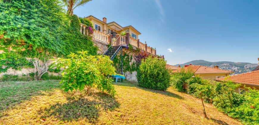 KARGICAK SATILIK 3+1 EŞYALI VİLLA ALANYA Gold City Villa