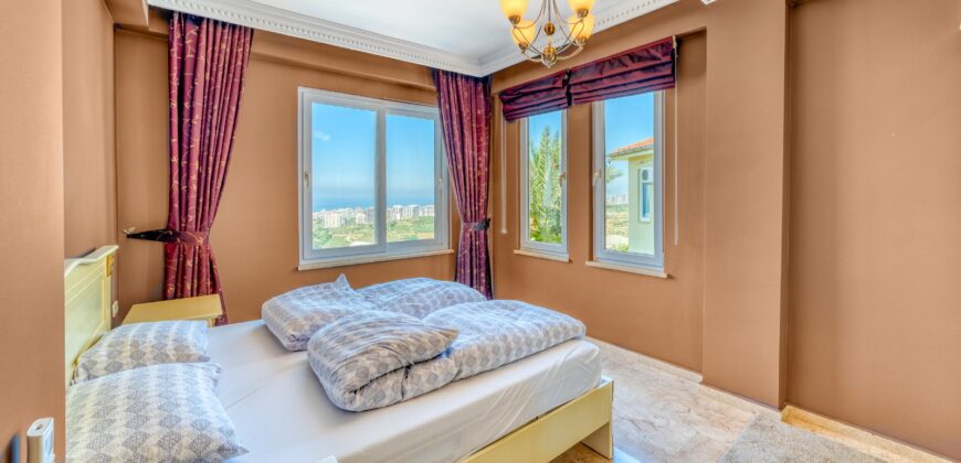 KARGICAK SATILIK 3+1 EŞYALI VİLLA ALANYA Gold City Villa