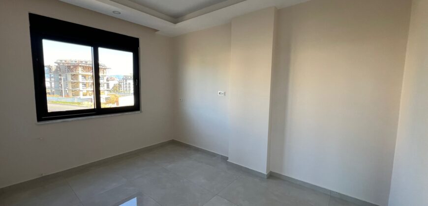 AVSALLAR SATILIK 1+1 EŞYASIZ DAİRE ALANYA ÇINAR APARTMANI