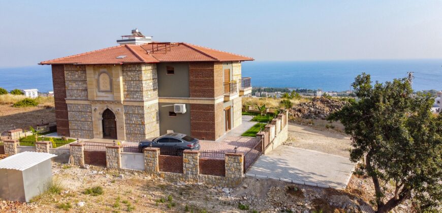 İNCEKUM SATILIK 4+1 BOŞ VİLLA ALANYA Taş Villa Sumaklı