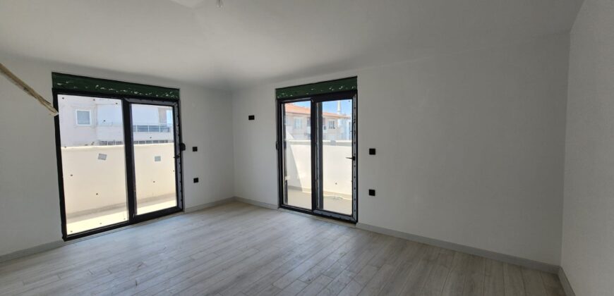 AYŞE NAZIM SAYAR APT MAHMUTLAR ALANYA KİRALIK BOŞ 3+1 DAİRE AYLIK 23.500 TL