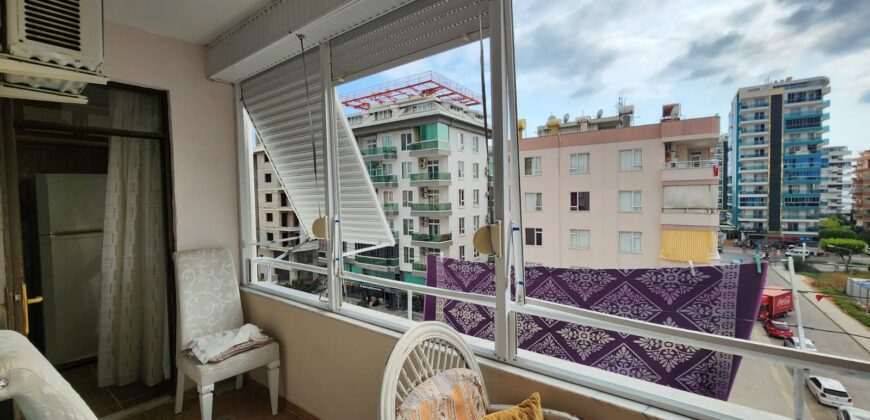 HUZUR APT MAHMUTLAR KİRALIK EŞYALI BELEDİYE MEVKİİNDE 2+1 AYRI MUTFAK DAİRE 4. KAT