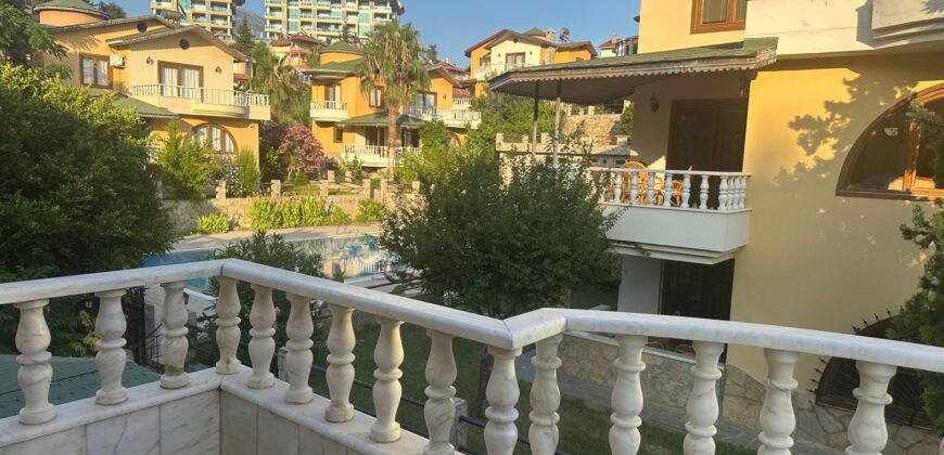 KESTEL ALANYA KİRALIK EŞYALI 1.300  € VİLLA