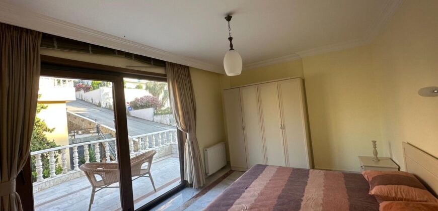 KESTEL ALANYA KİRALIK EŞYALI 1.300  € VİLLA