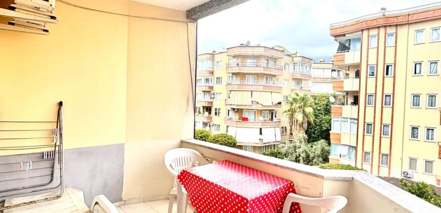 BARIŞ CADDESİ MAHMUTLAR ALANYA KİRALIK EŞYALI 1+1 DAİRE AYLIK 12.000 TL