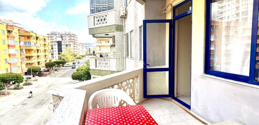 BARIŞ CADDESİ MAHMUTLAR ALANYA KİRALIK EŞYALI 1+1 DAİRE AYLIK 12.000 TL