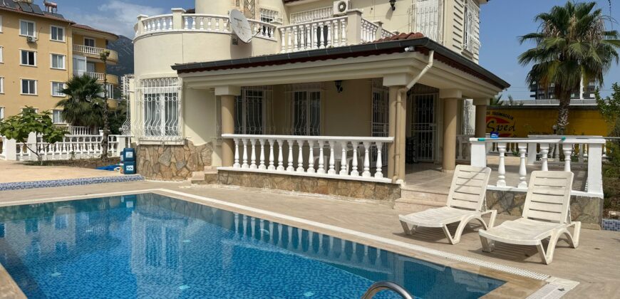 GOLD BAU VİLLA MAHMUTLAR ALANYA KİRALIK EŞYALI 3+1 DAİRE 18000 EURO