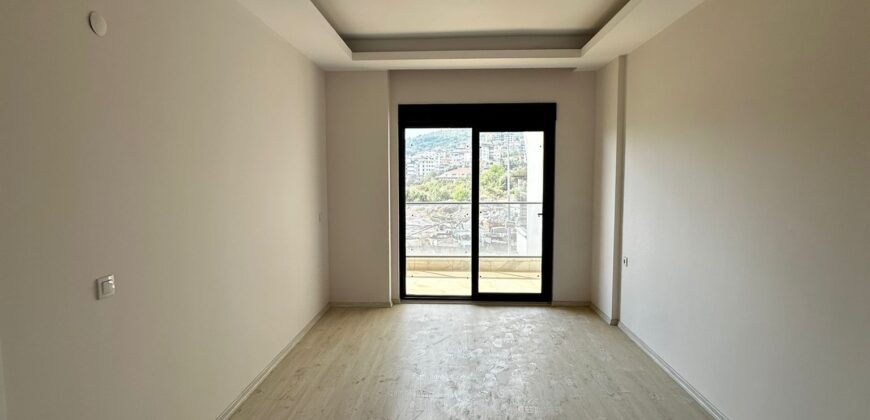 ALANYA ÇIPLAKLI 3+1 BOŞ KİRALIK DAİRE 25.000TL